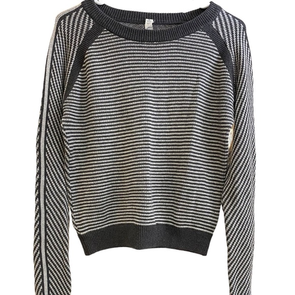 Lululemon Devi crew gray heathered striped cotton sweater - Picture 2 of 8